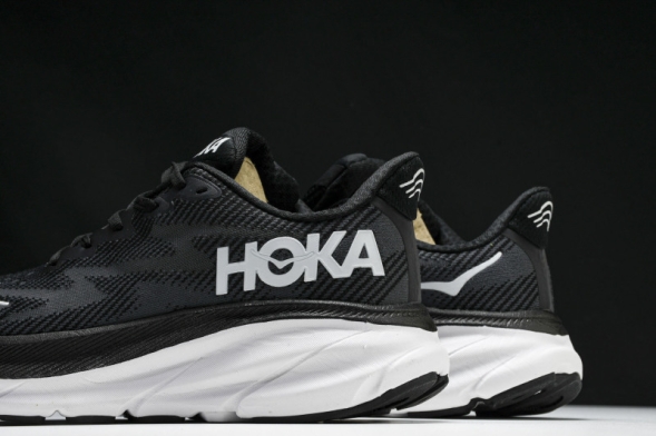Hoka Clifton 9 1132210 BWHT 