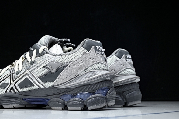 Asics Gel-Cumulus 16 TG 1203A838-020 