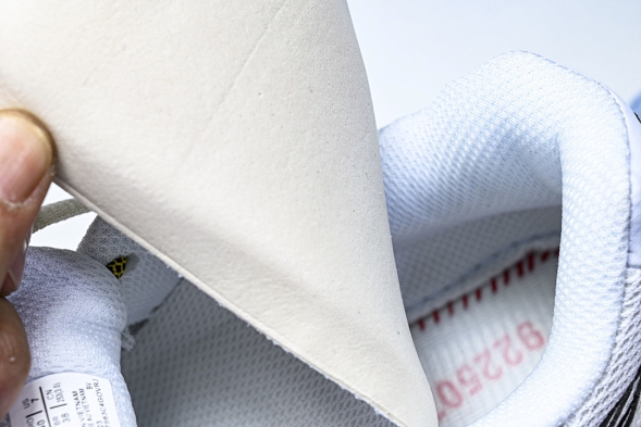 Asics Gel-Cumulus 16 TG 1203B115-100 