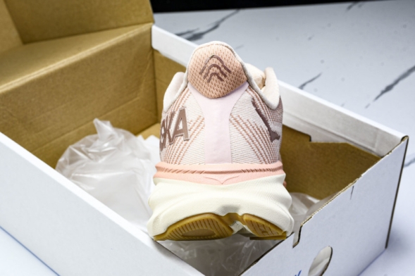 Hoka Clifton 9 1127896 SNC 