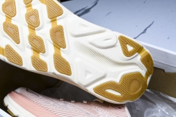 Hoka Clifton 9 1127896 SNC