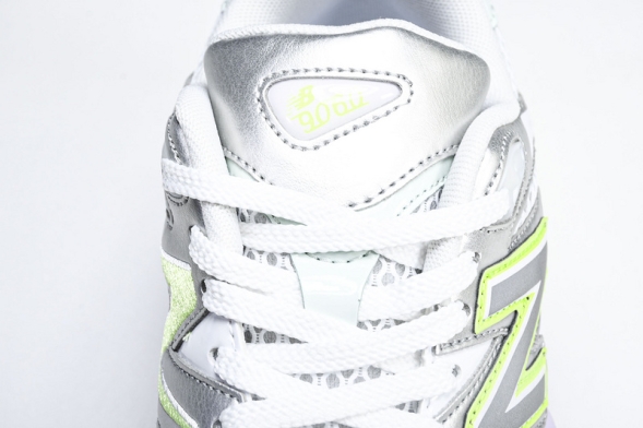 New Balance 9060  U9060AGT 