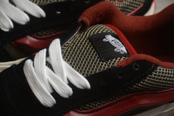 Vans Knu Skool VN0007QDBXV 