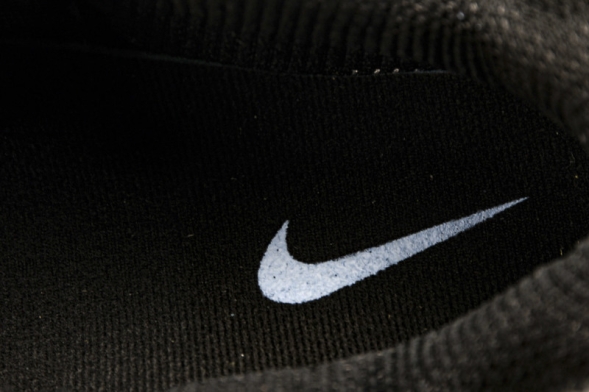 Nike Shox R4 CW2626 004 