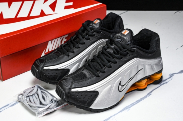 Nike Shox R4 HQ1988-003 
