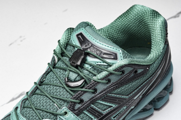 Asics Gel-Kayano 14 1201A922-300 