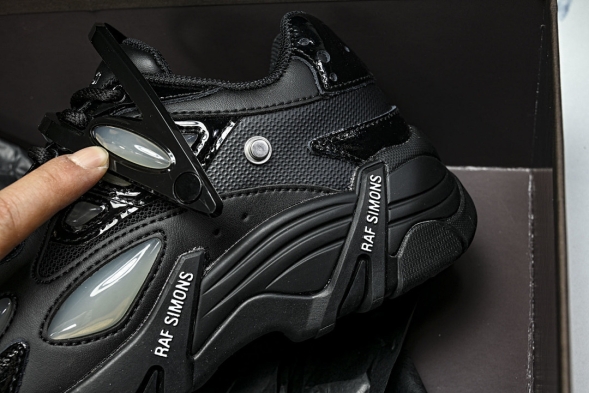 Raf Simons Cylon-21 HR740011L 