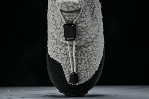 Asics Gel-Sonoma WT Teddy Fur 1203B036-020  