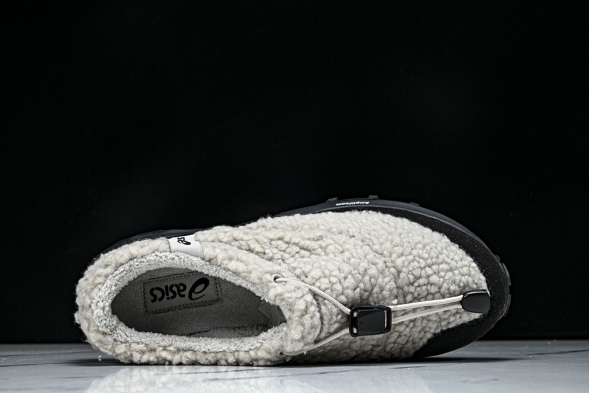 Asics Gel-Sonoma WT Teddy Fur 1203B036-020  