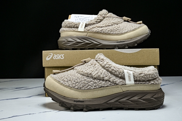 Asics Gel-Sonoma WT Teddy Fur 1203B036-200  