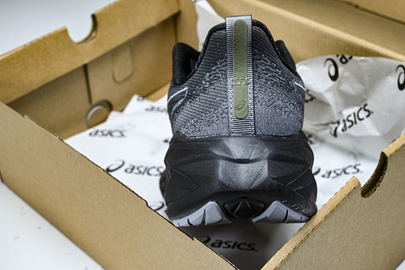 Asics Novablast 4 1011B694-002 