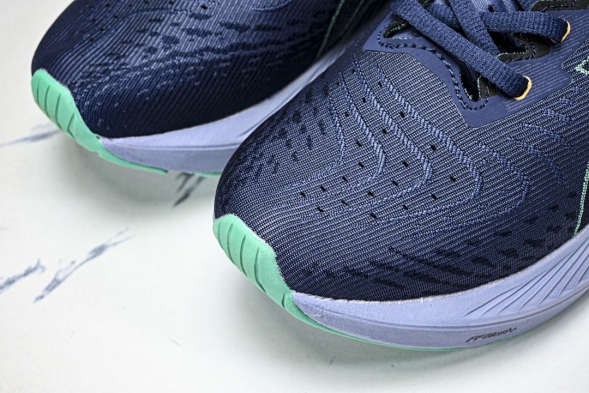 Asics Novablast 4 1012B510-401 