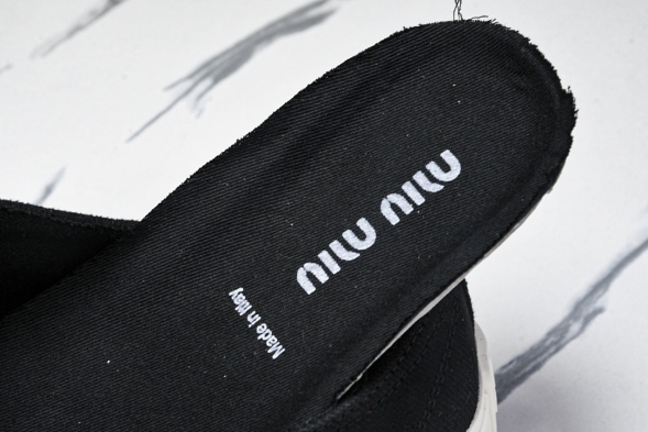 Miu Miu Calzature Uomo Garara group 