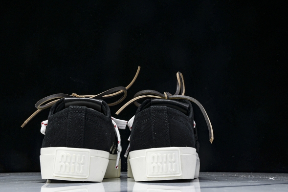 Miu Miu Calzature Uomo Garara group 