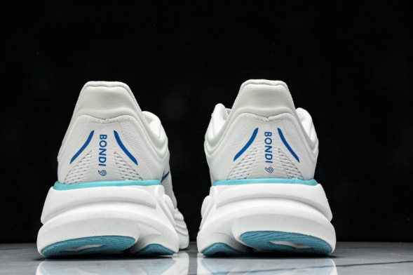 Hoka One One Clifton 10 Low 1162011 WKB 