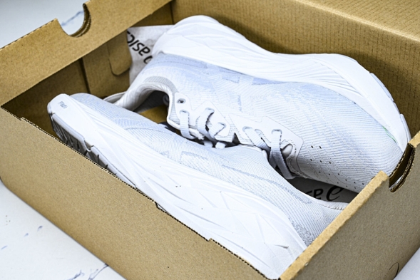 Asics Novablast 4 1012B722-100 