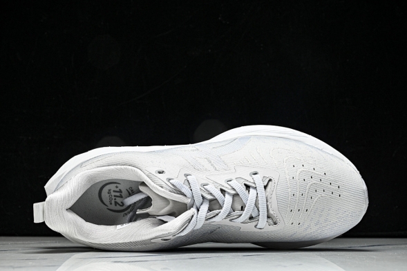 Asics Novablast 4 1012B722-100 