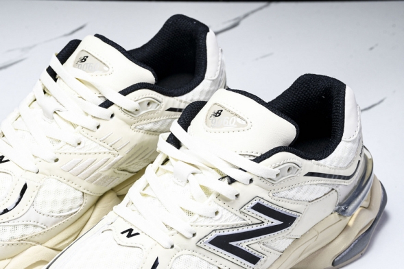New Balance 9060 U9060DUA 