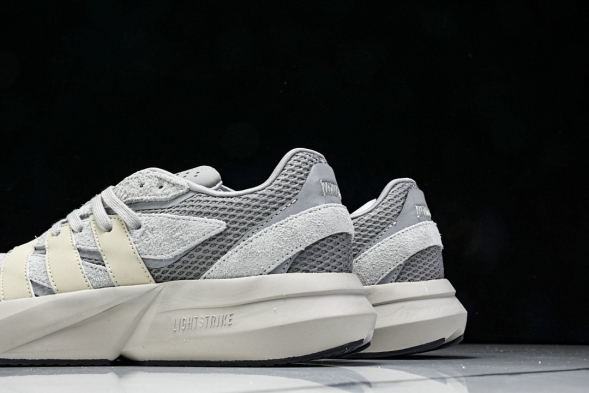 Adidas Lightblaze JQ9973 