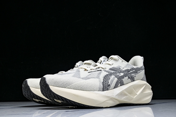 Asics Novablast 5 1011B974-002 