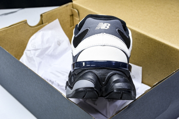 New Balance 9060 U9060ZBS 