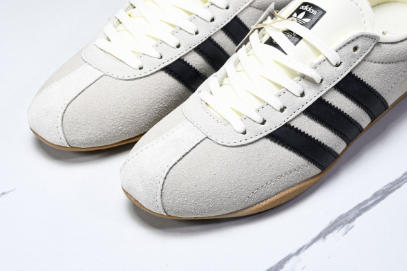 Adidas Tokyo W JI0182 