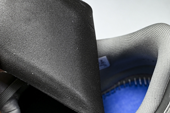 Asics Novablast 5 1011B974-031 