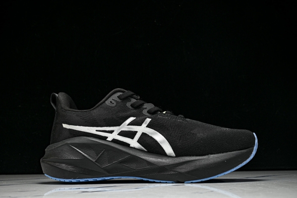 Asics Novablast 5 1011C031-001 