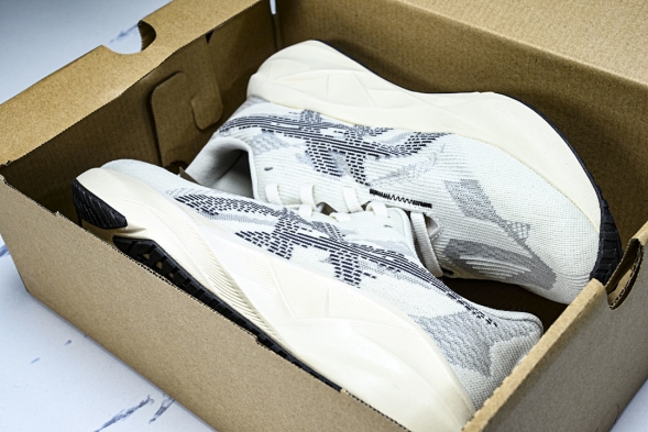 Asics Novablast 5 1011B974-250 