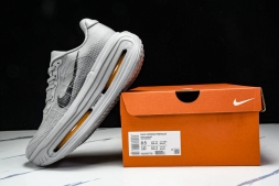 Nike Air Zoom Vomero Premium HQ2050 755