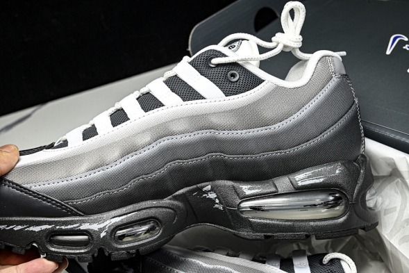 Nike Air Max 95 II7404-100 