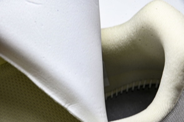 Nike Air Zoom Vomero Premium HQ2050-700 