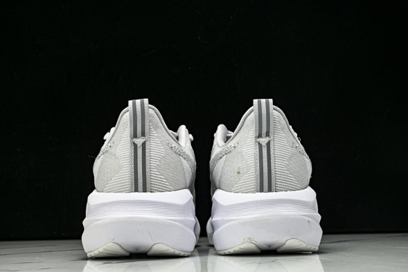 Asics Novablast 5 1011B974-100 