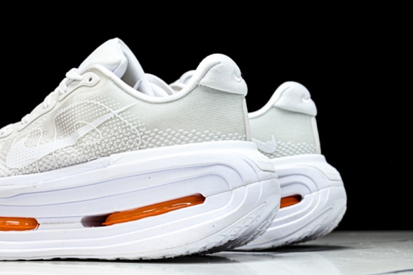 Nike Air Zoom Vomero Premium HQ2050-533 