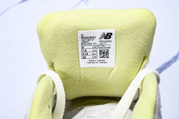 New Balance 2002R I2002RA1 