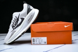 Nike Air ZoomX Vomero 18 RUN IB5726-100