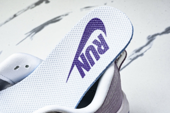 Nike Air ZoomX Vomero 18 Plus HM6805 110 