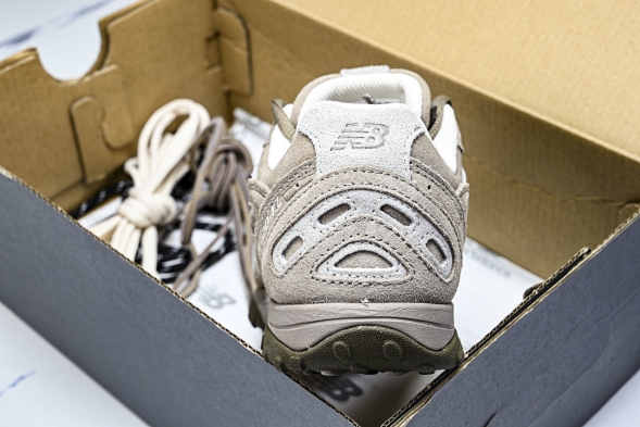 New Balance 204 U204LMMA 