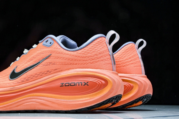 Nike Air ZoomX Vomero 18 Plus HM6805 123 