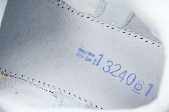 Asics Nova Surge 3 1061A048-100 