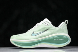 Nike Air ZoomX Vomero 18 Plus HM6805