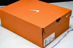 Nike Air ZoomX Vomero 18 Plus HM6805